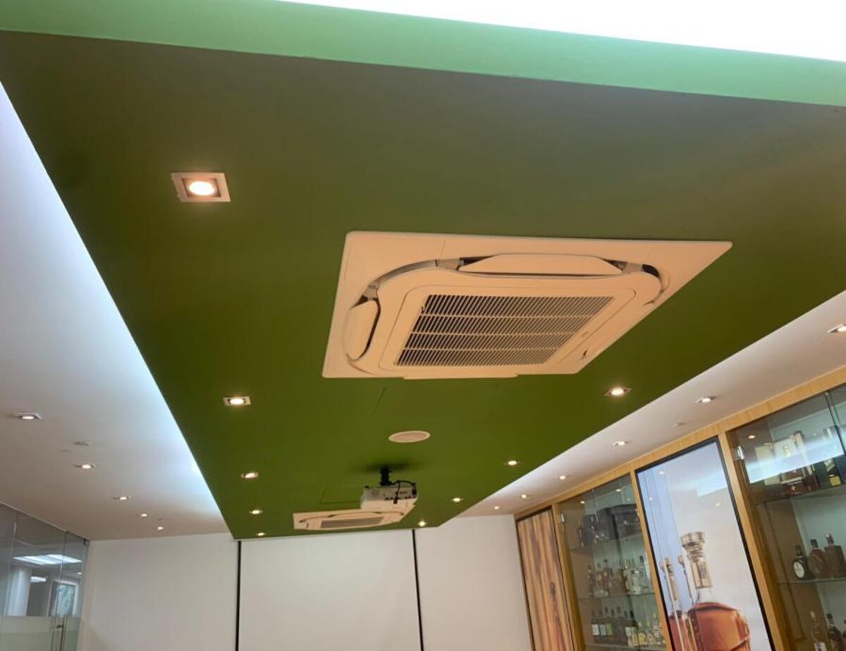 Completed ceiling cassette air-conditioning unit
